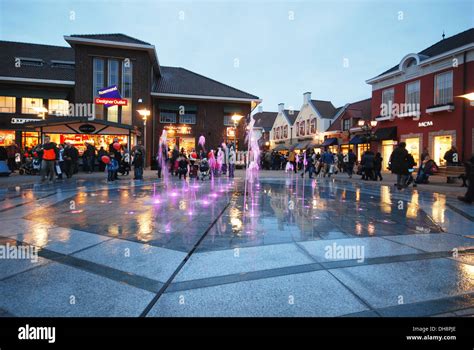 mcarthurglen roermond.